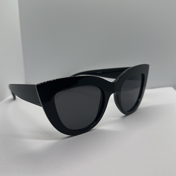 NWT Chic Black Cat Eye Sunglasses - UVProtection - Vintage Inspired Glamour main image 5